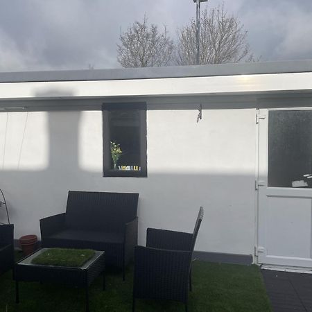 Beautiful Place To Live Near Heathrow Windsor Legoland & Free Parking Onsite Burnham  Bagian luar foto